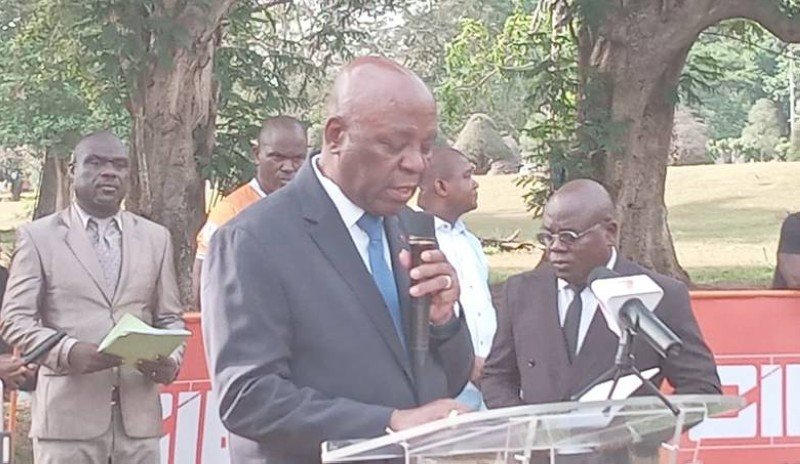 26e édition des Ebony: « Journalistes, les Ivoiriens comptent sur vous…pour les informer sans parti pris », dixit N’Dohi Raymond du Sénat 26e édition des Ebony: « Journalistes, les Ivoiriens comptent sur vous…pour les informer sans parti pris », dixit N’Dohi Raymond du Sénat