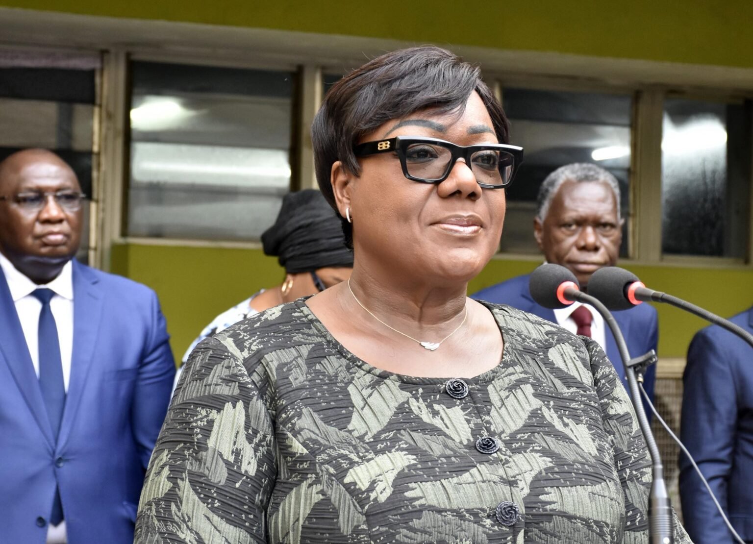 Grève dans le secteur éducatif : La ministre Anne Ouloto appelle au dialogue