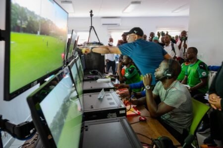 Côte d’Ivoire : Ligue 1, la VAR fait ses débuts ce samedi au stade Robert Champroux