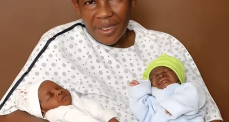 À 70 ans, elle donne naissance à des jumeaux : L'exploit de Safina Namukwaya fascine le monde