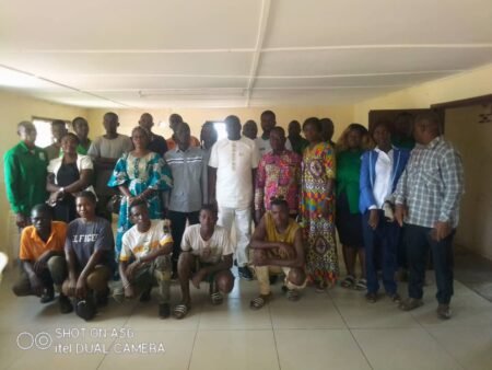 Agboville-Lutte contre le changement climatique et la dégradation de l’environnement :  Colonel Blé-N’dou N’goran  sensibilise les hommes de métiers