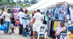 Bazar de la friperie à Abidjan : Le Grand Cassé Balle fortifié par les gages de ses 6 ans