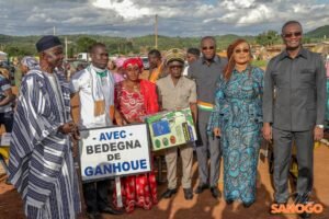 Ouaninou dans la région du Bafing : La ministre Belmonde Dogo galvanise les AVEC