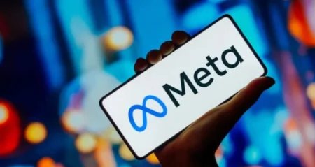 Contenus intimes et IA : Une enquête ouverte contre Meta, la marque derrière Facebook