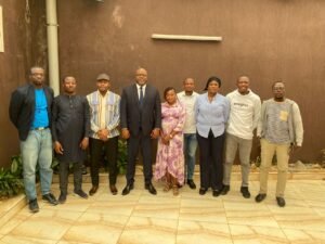 L’Intelligent d’Abidjan-  La nouvelle équipe de la mutuelle des agents présentée au  DG Alafé Wakili