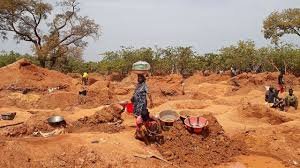 Côte d’Ivoire : encadrement de l’exploitation de l’or, une barrière contre les intérêts étrangers