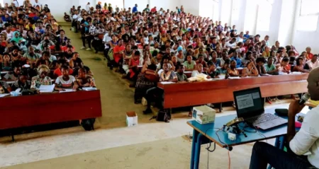 Enseignement supérieur : Gnamien Konan appelle à la suppression des cours magistraux
