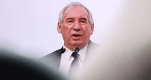 François Bayrou échoue son forcing à Bourbon et tombe devant les députés