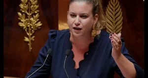 « Nous n’avons ni confiance en toi, ni à Emmanuel Macron » (Député Mathilde Panot)