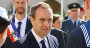 France : Macron nomme Sébastien Lecornu à Matignon : Ce que l’on sait du Premier ministre de 39 ans