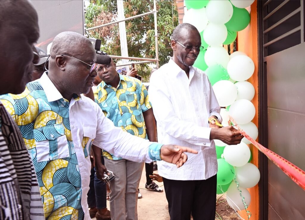 Inauguration du Centre Culturel Kouakou Firmin à Koblata :     Zoro Bi Ballo appelle au renforcement de la fraternité et au développement