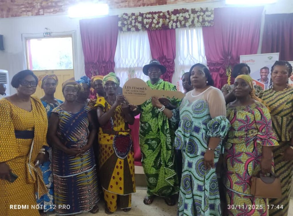 Dabou : Plus de 1000 femmes mobilisées pour ABŪSSŬ LISSEL’ Dabou : Plus de 1000 femmes mobilisées pour ABŪSSŬ LISSEL’