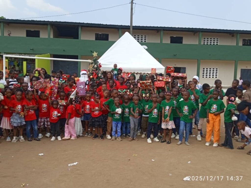 Groupe scolaire Nanti d’Abobo: Un arbre de Noël à une centaine d’élèves de maternelle