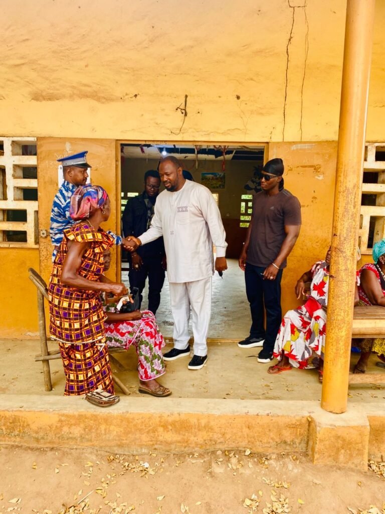 Bouaké – Législatives 2025 : Konan Fabrice accomplit son devoir civique et appelle à une forte participation Bouaké – Législatives 2025 : Konan Fabrice accomplit son devoir civique et appelle à une forte participation