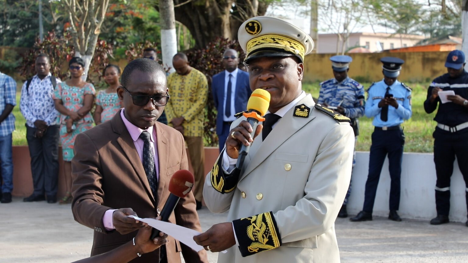 Daloa : Le préfet intérimaire rend hommage aux forces de sécurité pour la tenue des législatives apaisées Daloa : Le préfet intérimaire rend hommage aux forces de sécurité pour la tenue des législatives apaisées