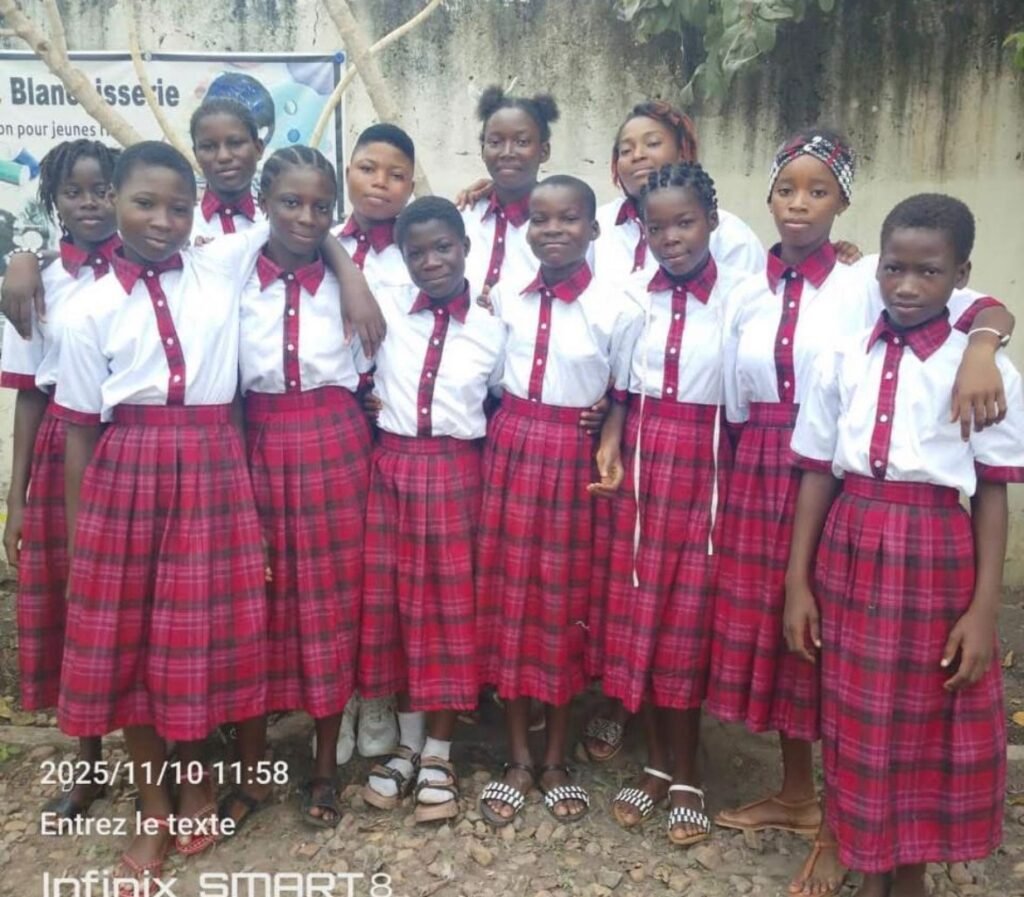 Autonomisation des jeunes filles rurales: Kweni Inc et le Rotary Club britannique renforcent la formation en couture Autonomisation des jeunes filles rurales: Kweni Inc et le Rotary Club britannique renforcent la formation en couture