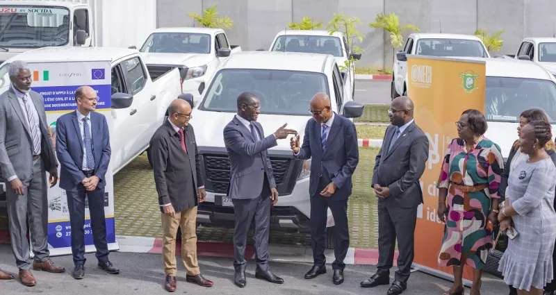 Modernisation de l’Etat civil : L’Union Européenne dote l’ONECI de 10 véhicules Modernisation de l’Etat civil : L’Union Européenne dote l’ONECI de 10 véhicules