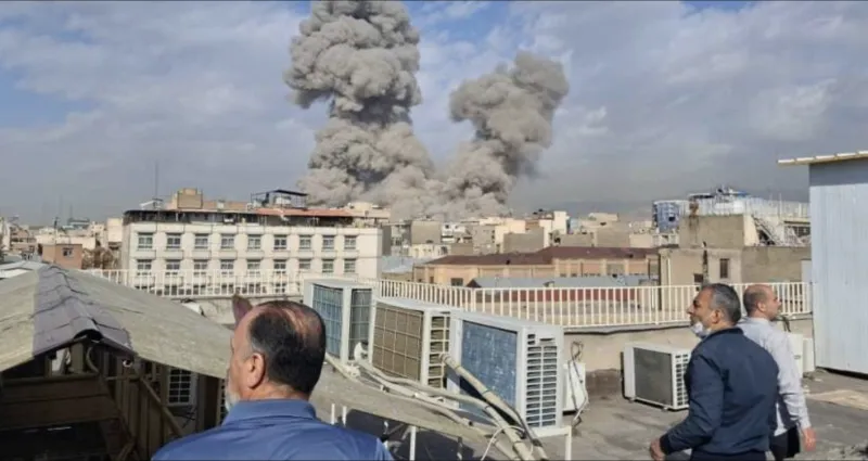 Frappes sur l'Iran : Téhéran riposte, le Moyen-Orient au bord de l'embrasement général Frappes sur l'Iran : Téhéran riposte, le Moyen-Orient au bord de l'embrasement général