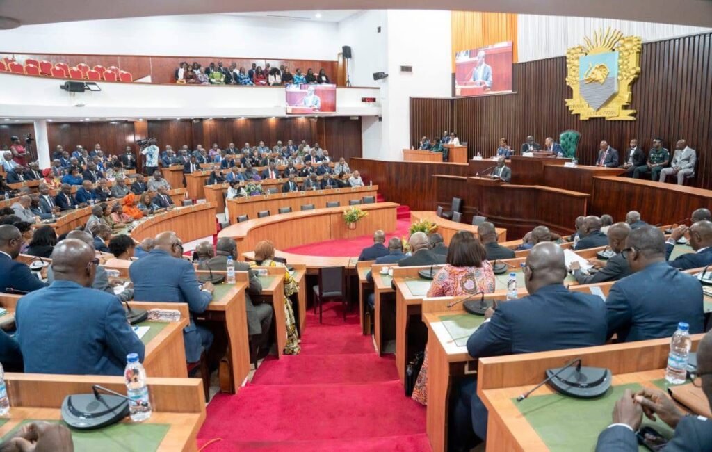  Côte d’Ivoire-Ils ne siègent pas dans l’hémicycle : Voici les 36 députés titulaires frappés par l’incompatibilité 