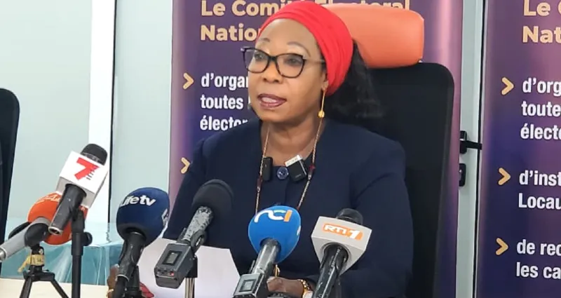 Election à la MUGEFCI : Mme Koné Colette (Présidente du CEN) proclame la liste électorale définitive Election à la MUGEFCI : Mme Koné Colette (Présidente du CEN) proclame la liste électorale définitive
